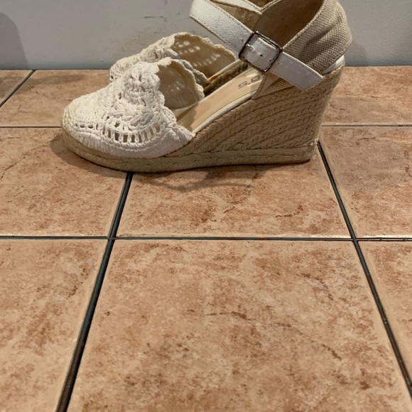 Chico's Sasha Crochet Espadrille Wedges size 8 - Picture 3 of 12